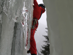 dolomiti guides ice climbing campo tures 1024